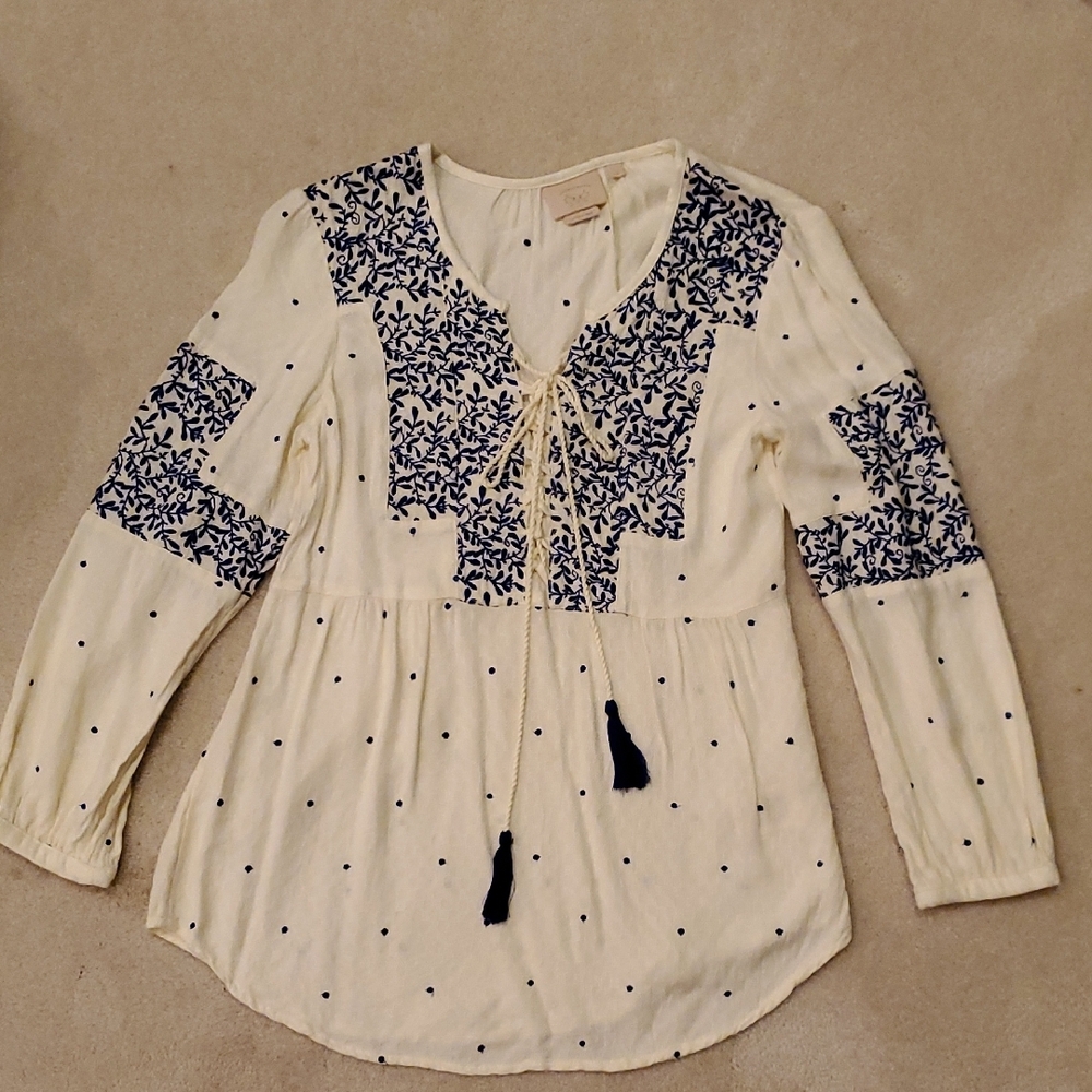 Women's Floral Embroidered Blouse - Cream and Blue - Picture 7 of 8